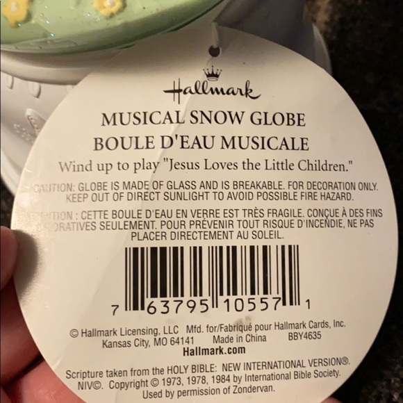 Musical Snow Globe 🎶 - Picture 8 of 10